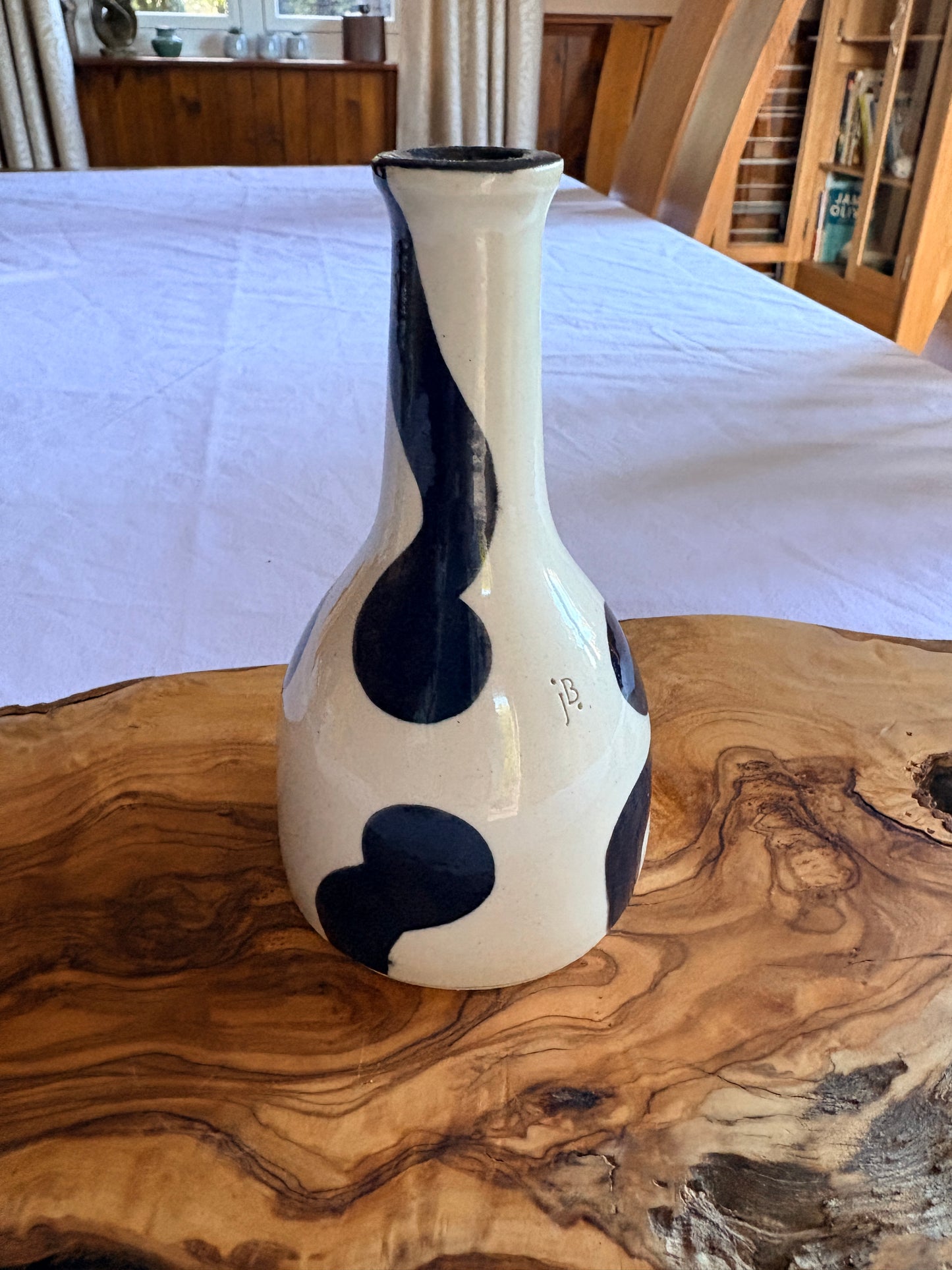 Hand‑Painted Abstract Brush‑Stroke Vase – Ink & Clay Collection