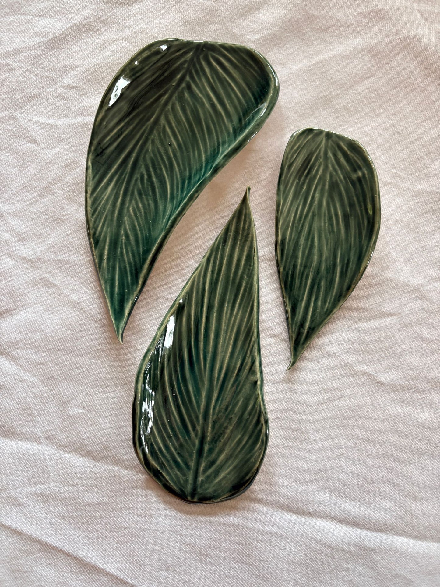 Hand‑Formed Small Leaf Plate Set (3) – Petal & Earth Collection